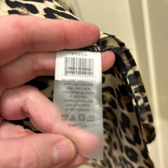 Vince Camuto Leopard sleeveless top- size Xl - Picture 3 of 4